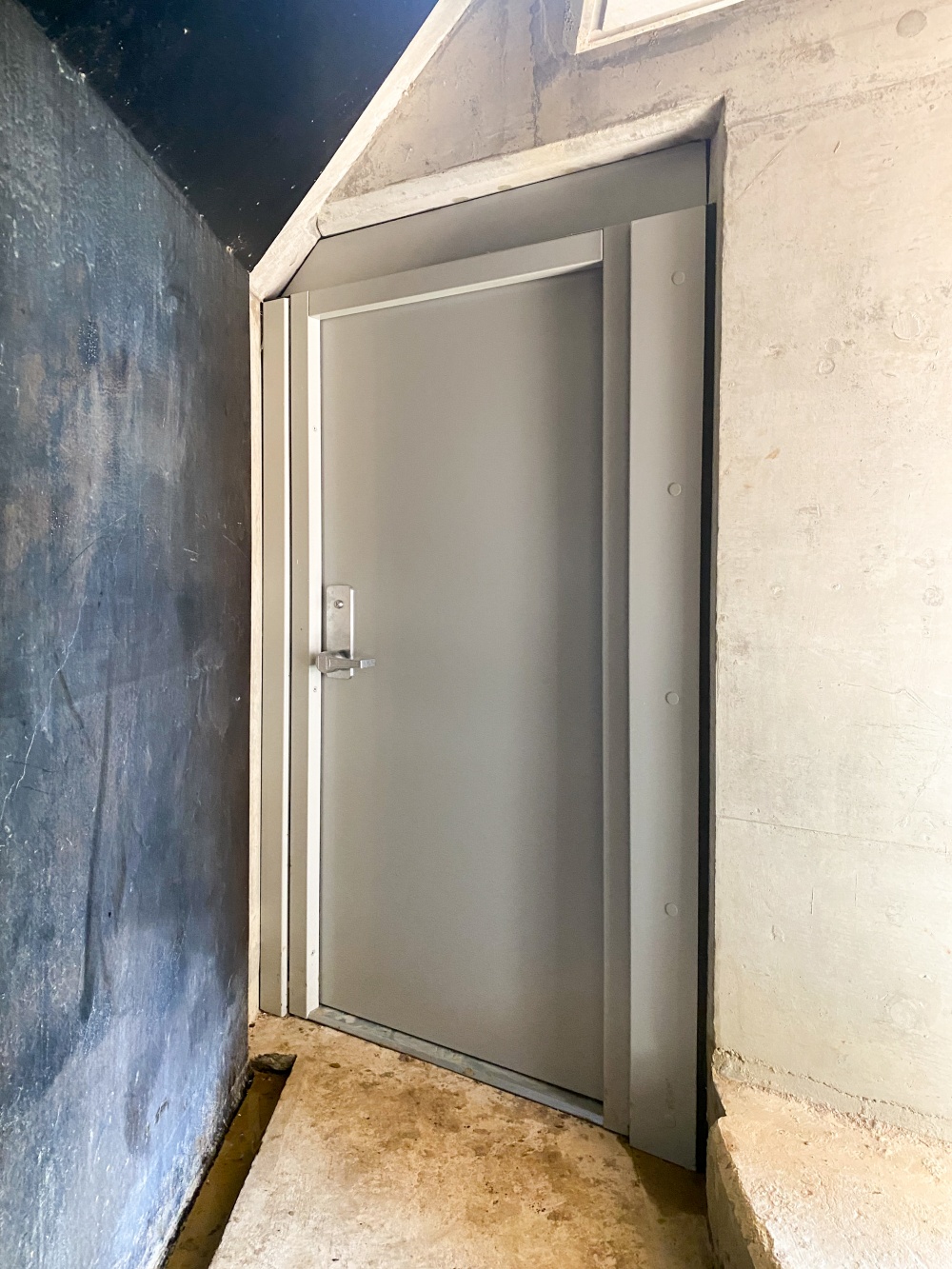 G15 steel doors for the Lincoln Bypass, Lincoln
